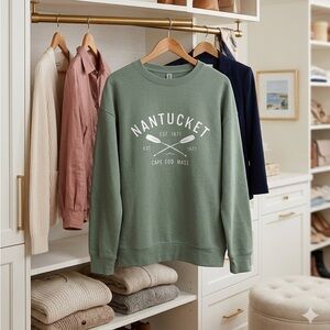NWOT Women Nantucket Sweatshirt. Coastal Town Vibe.